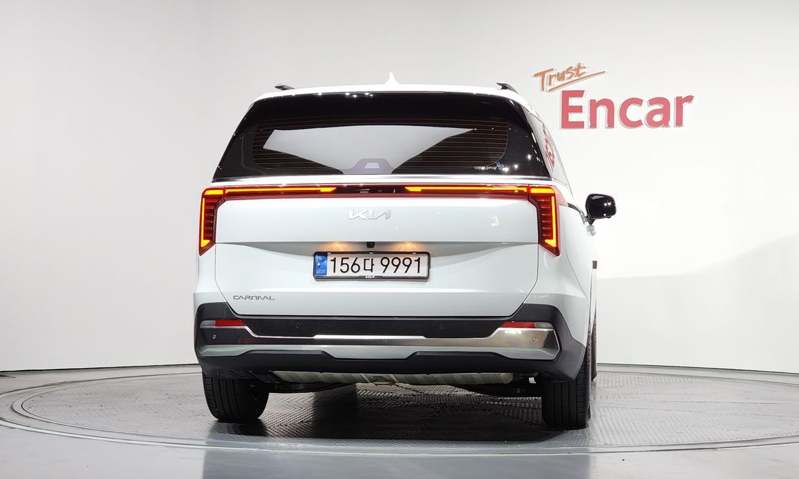 Kia Carnival 9-Seater Signature, 2025