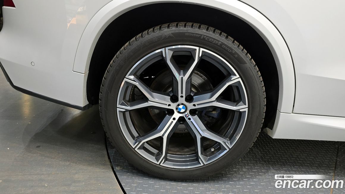 BMW X5 xDrive 40i M Sport, 2023