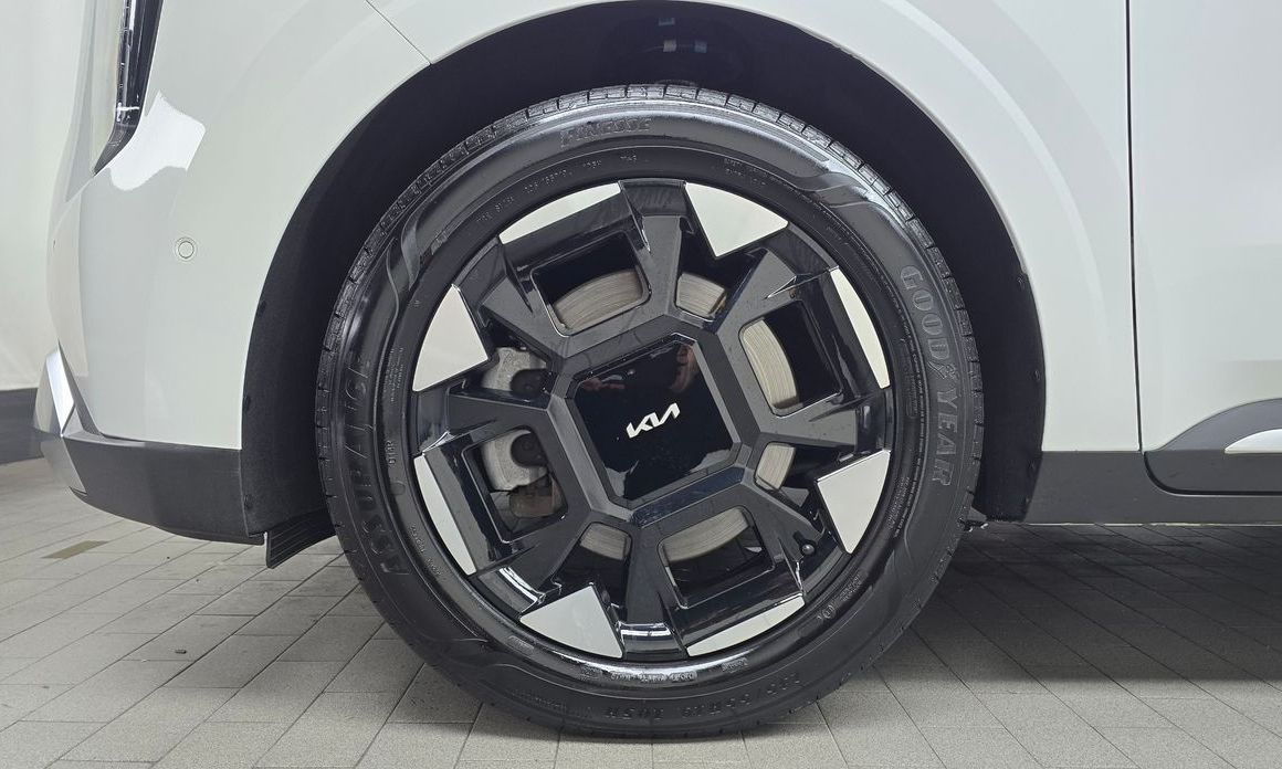 Kia Carnival 9-Seater Noblesse, 2025