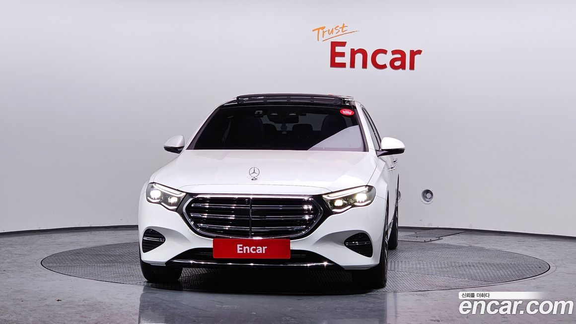 Mercedes-Benz E-Class E300 4MATIC Exclusive, 2024