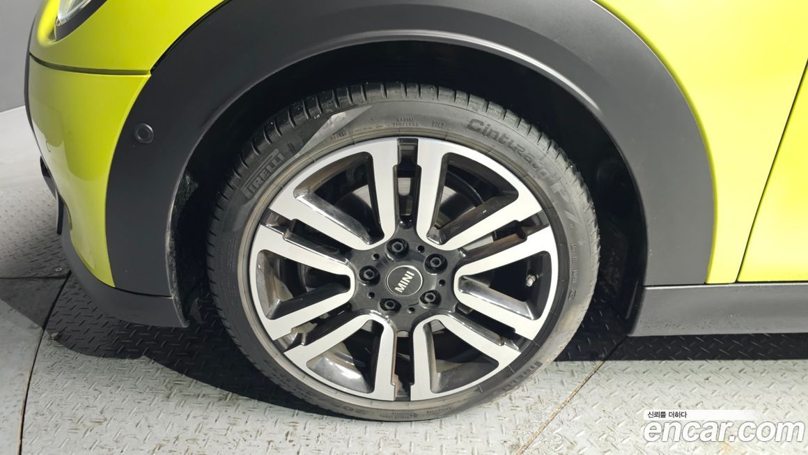 Mini Cooper Convertible Classic, 2024