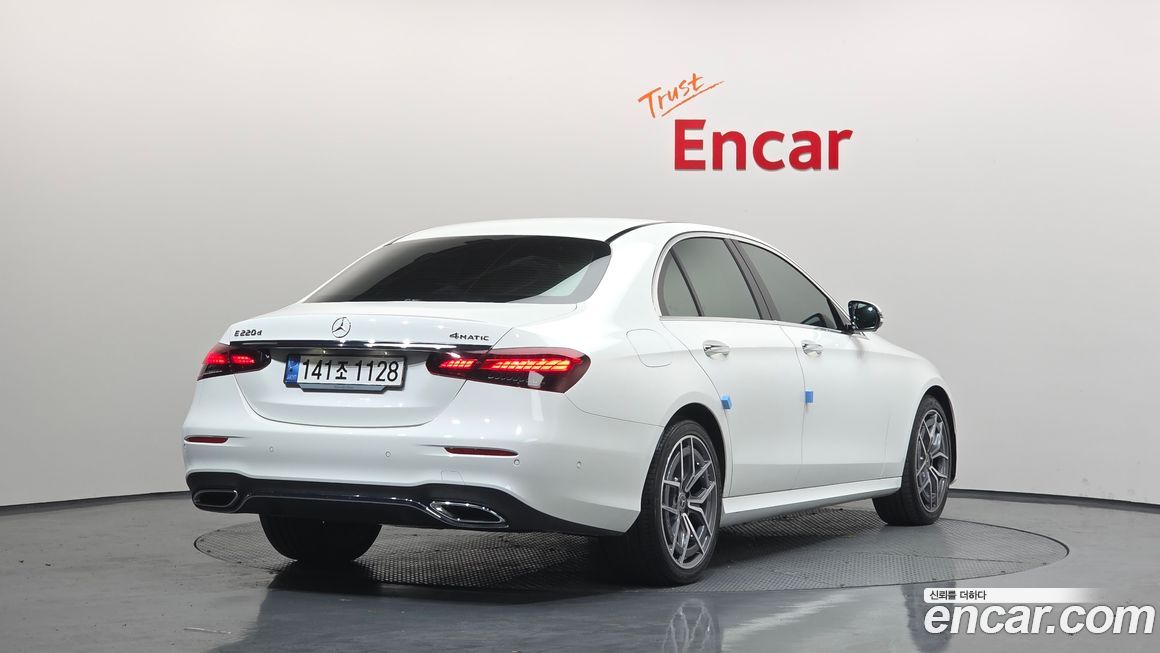 Mercedes-Benz E-Class E220d 4MATIC AMG Line, 2023