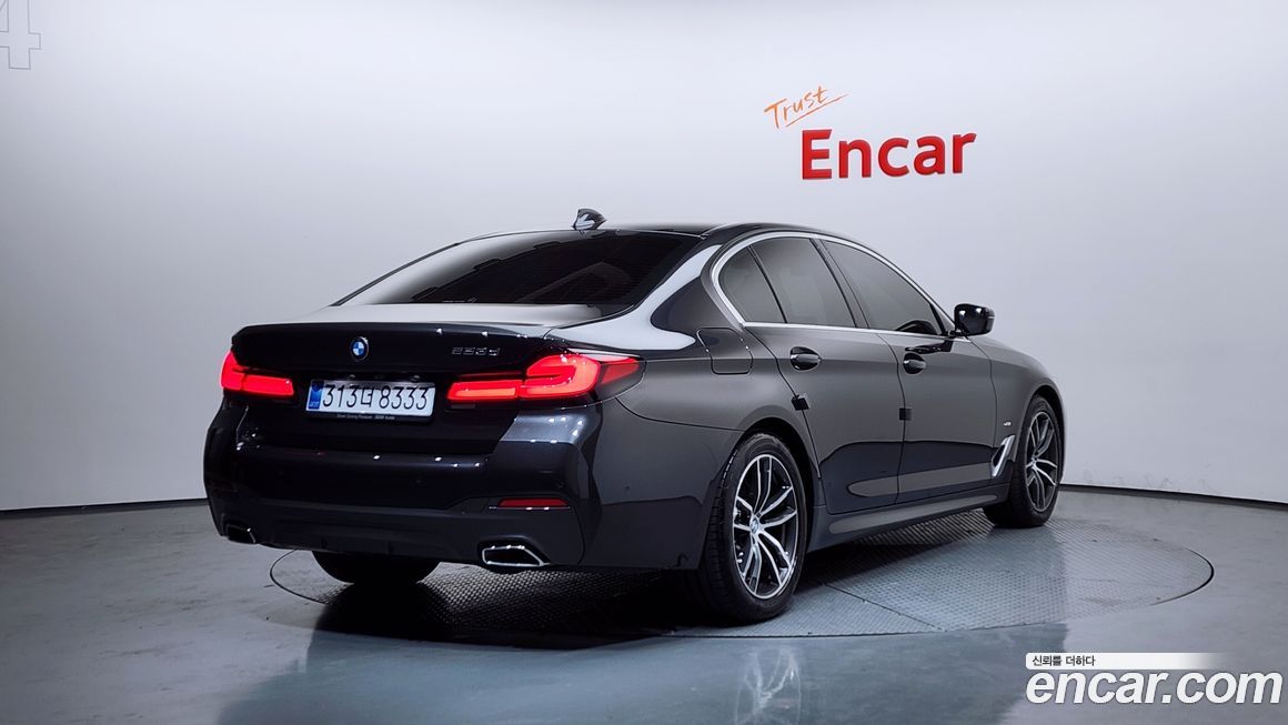 BMW 5-Series 523d M Sport, 2023