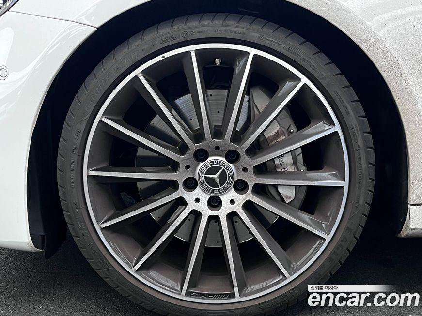 Mercedes-Benz E-Class E350 4MATIC AMG Line, 2023