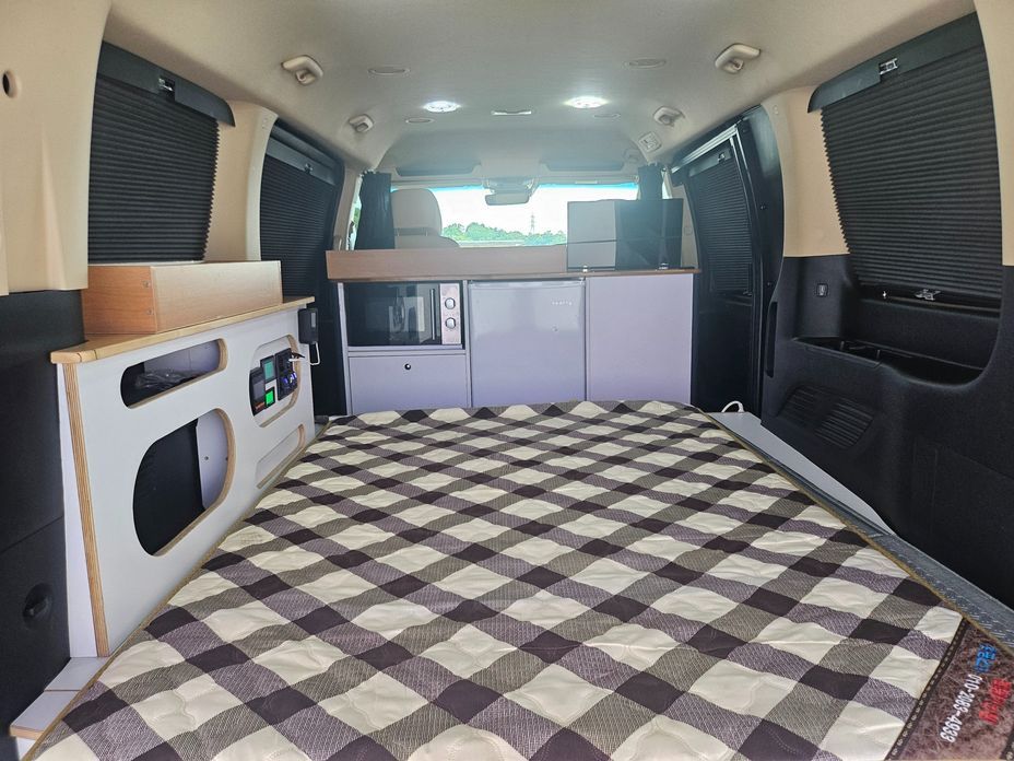 Hyundai Staria 2WD Camping Car, 2024