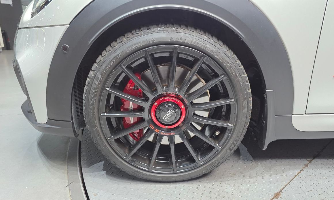 Mini Cooper Convertible JCW, 2024