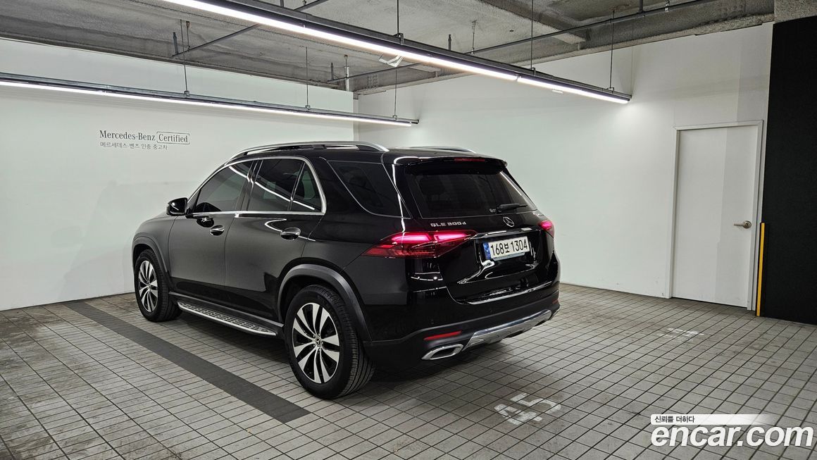 Mercedes-Benz GLE-Class GLE300d 4MATIC, 2023