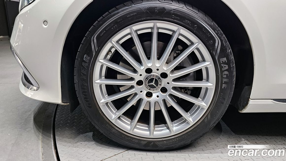Mercedes-Benz E-Class E250 Exclusive, 2023