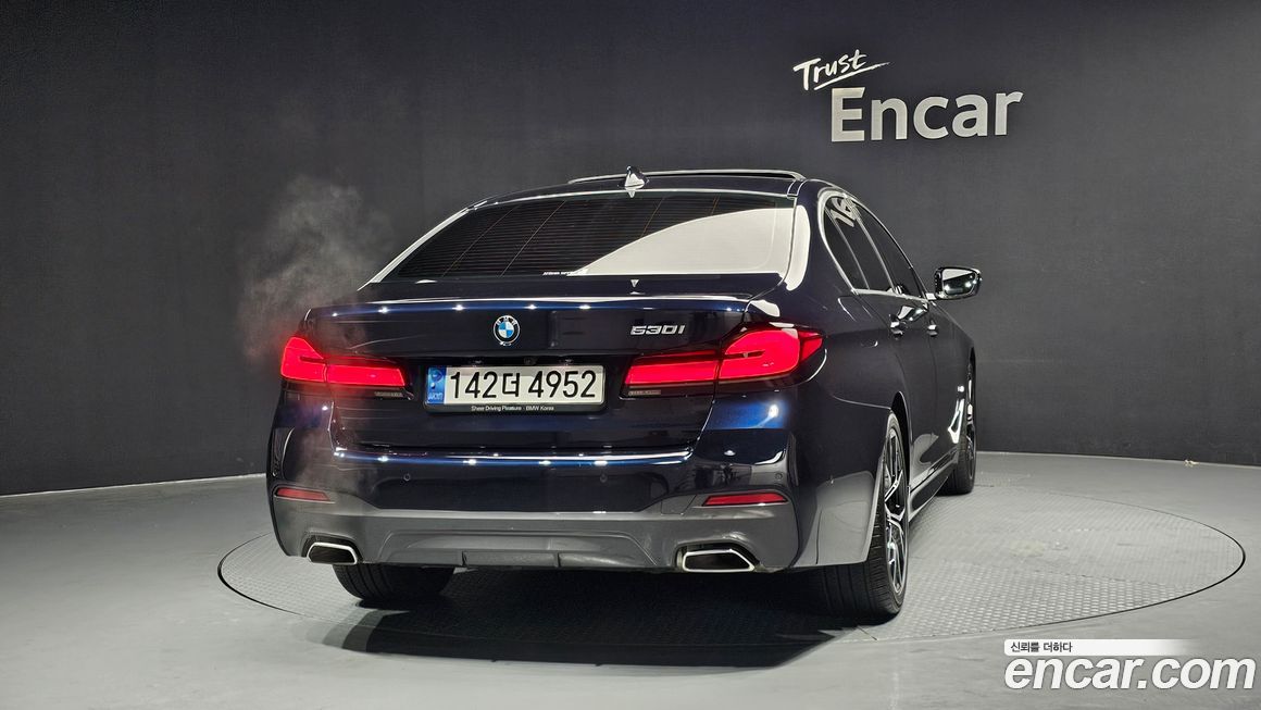 BMW 5-Series 530i M Sport Package, 2023