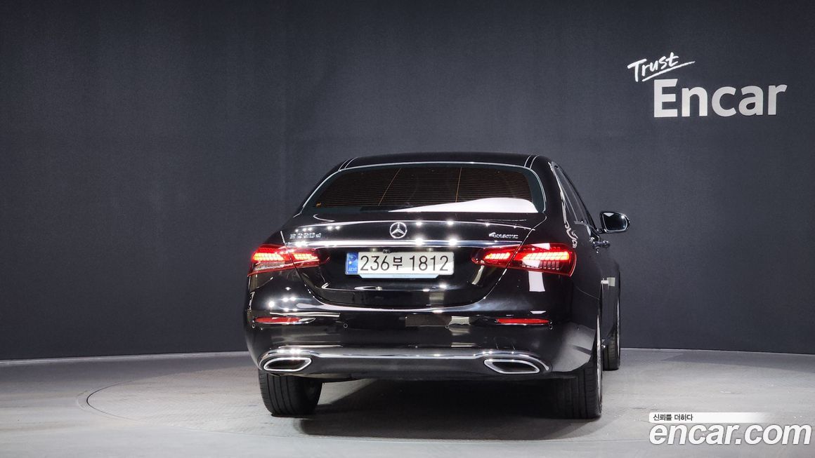 Mercedes-Benz E-Class E220d 4MATIC Exclusive, 2023