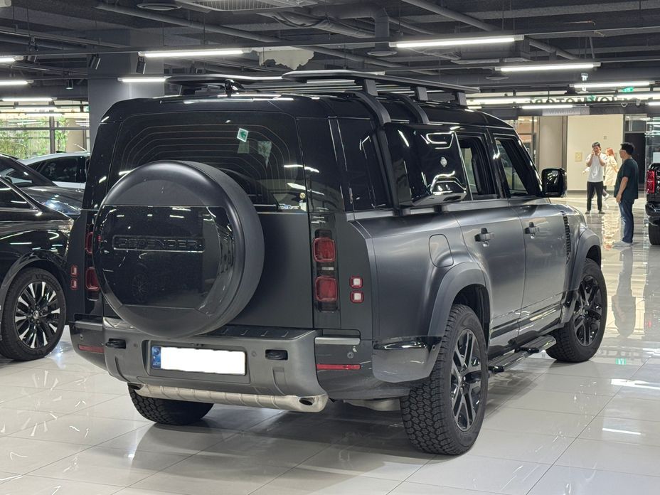 Land Rover Defender 130 P400 Outbound, 2025