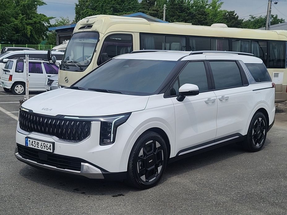 Kia Carnival 7-Seater Noblesse, 2024
