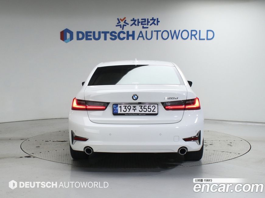 BMW 3-Series 320d Luxury, 2022