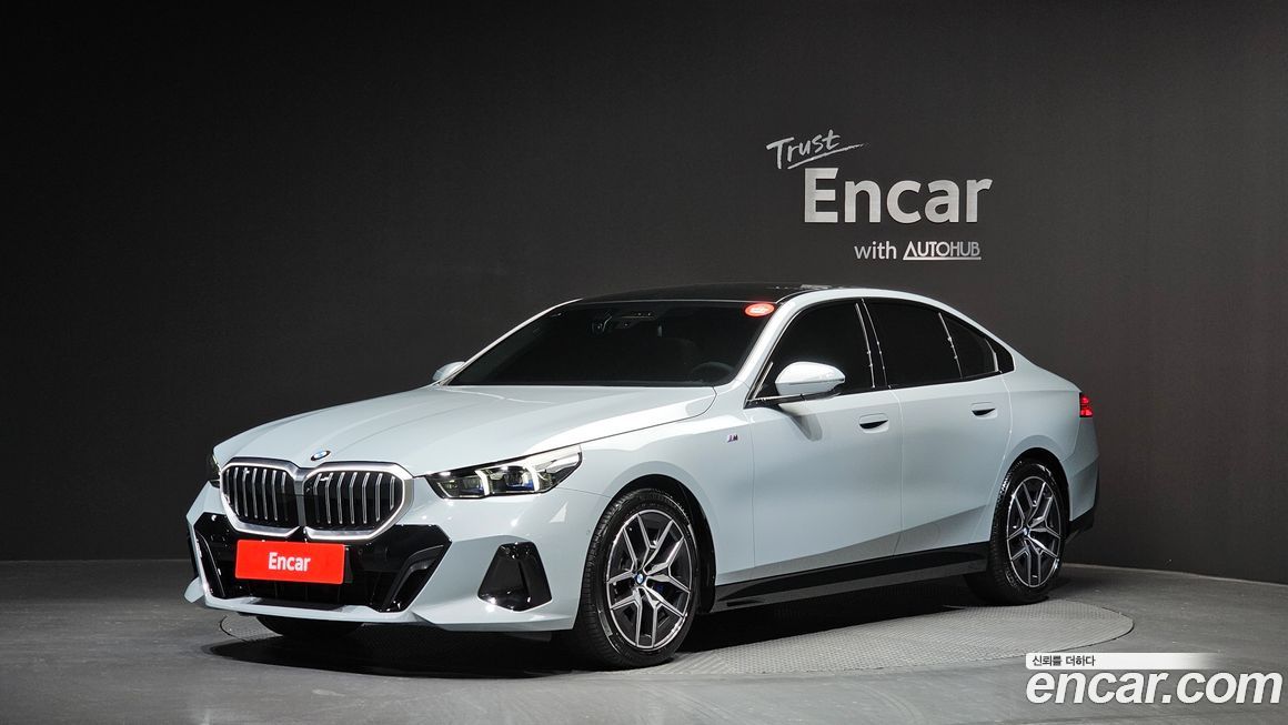 BMW 5-Series 520i M Sport, 2025