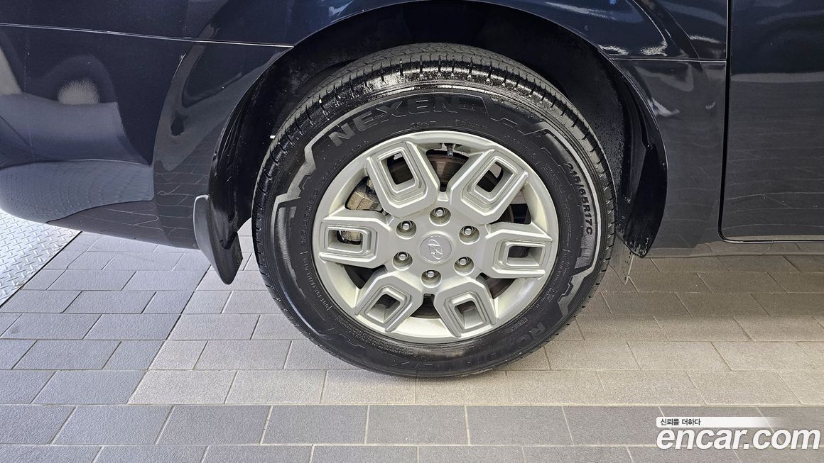 Hyundai Staria 2WD Camping Car, 2024