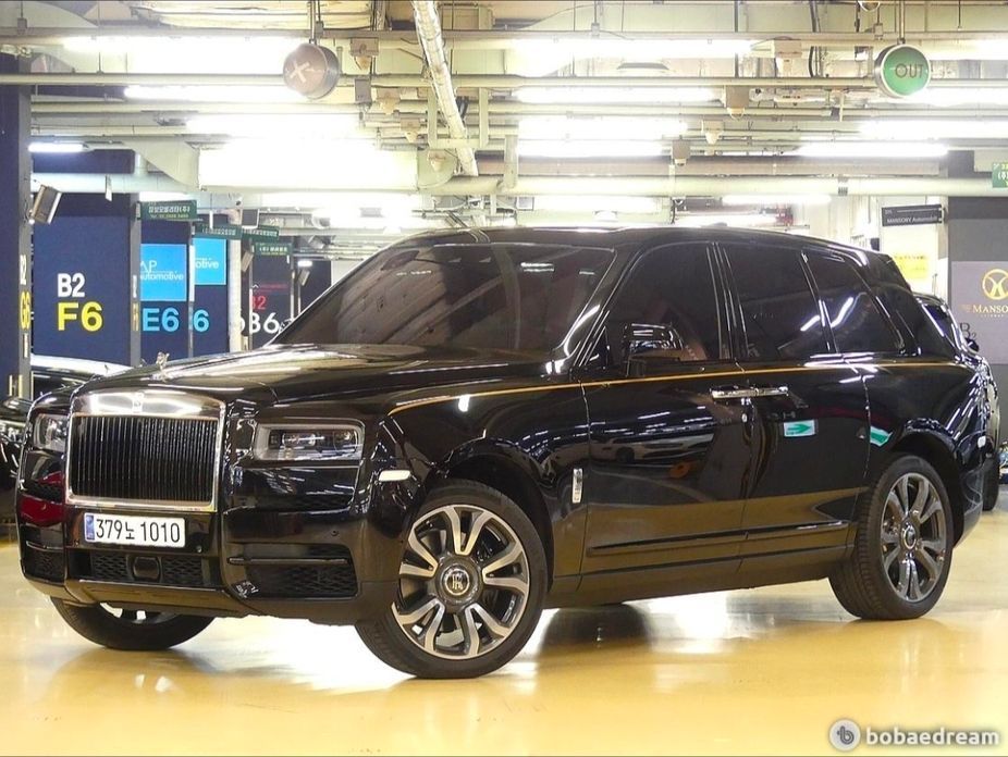 Rolls-Royce Cullinan 6.7 V12, 2024