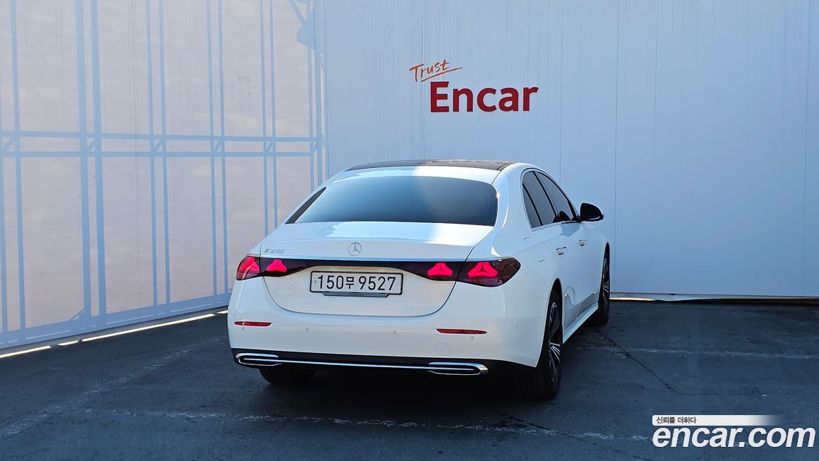 Mercedes-Benz E-Class E200 Avantgarde, 2025