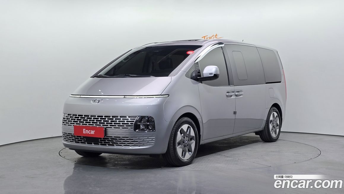 Hyundai Staria Tourer 9-Seater, 2024