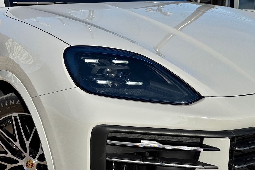 Porsche Cayenne 3.0, 2024