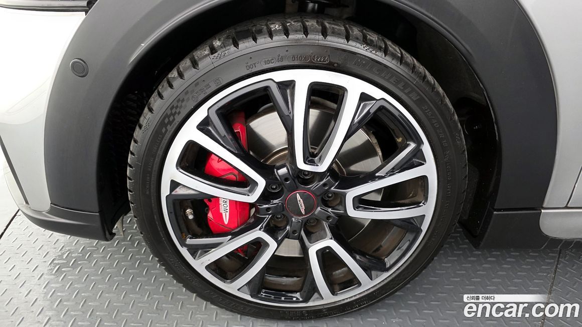 Mini Cooper JCW, 2024