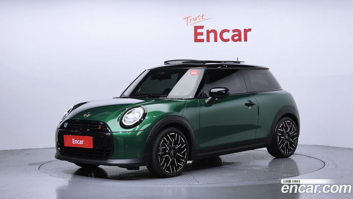 Mini Cooper Favoured, 2025