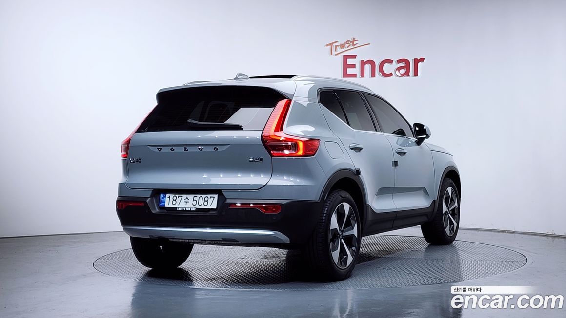 Volvo XC40 B4 Ultimate Bright, 2024