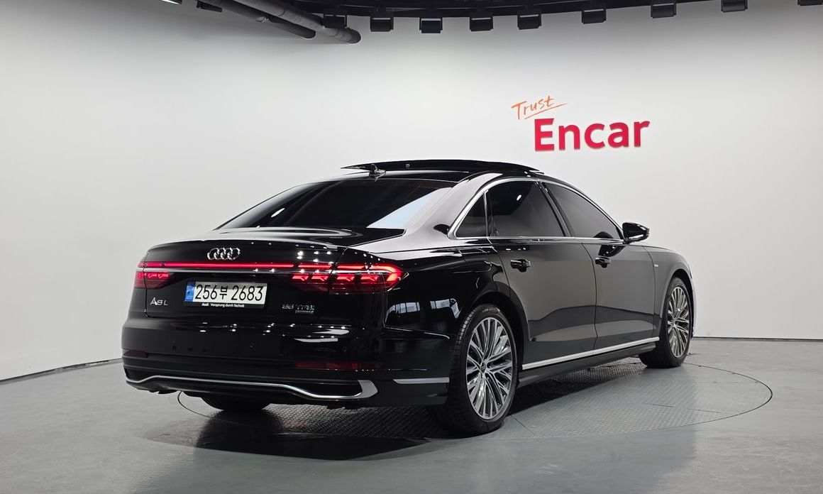 Audi A8 55 TFSI Quattro Premium LWB, 2023