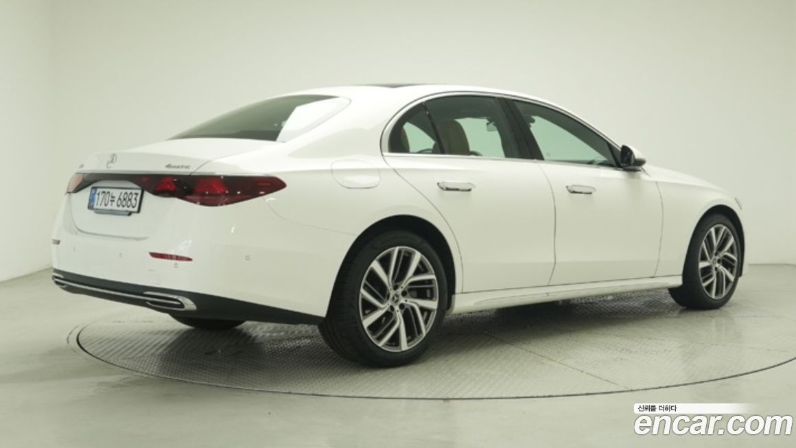 Mercedes-Benz E-Class E220d 4MATIC Exclusive, 2024