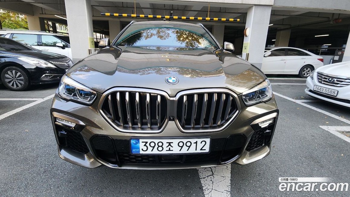 BMW X6 M50i, 2021