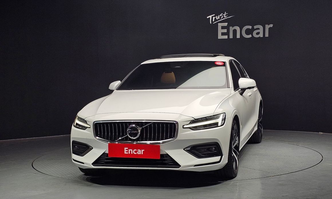 Volvo S60 B5 Ultimate Bright, 2024