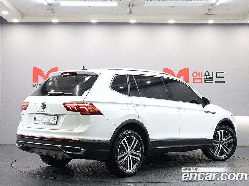 Volkswagen Tiguan 2.0 TSI Prestige, 2023