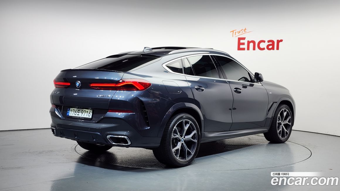 BMW X6 xDrive40i M Sport, 2022