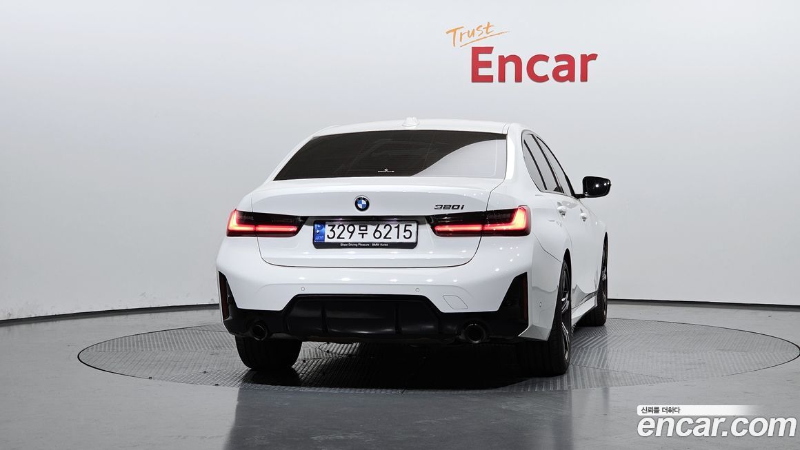 BMW 3-Series 320i M Sport, 2023