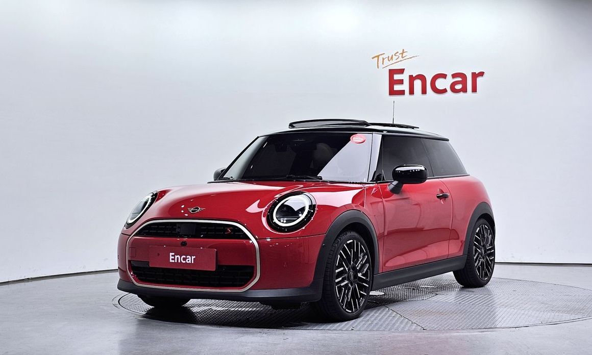 Mini Cooper Favoured, 2025