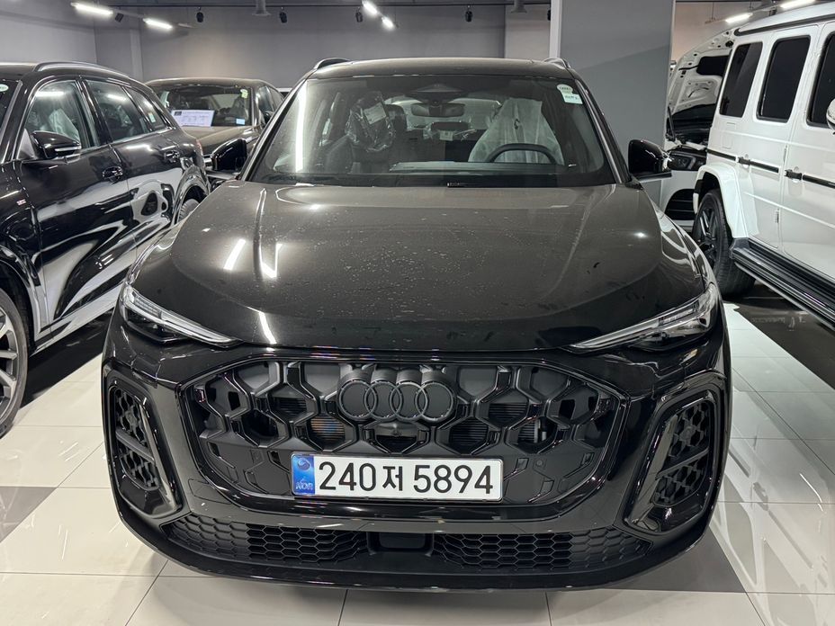Audi Q5 40 TDI Quattro S Line Black Edition, 2025