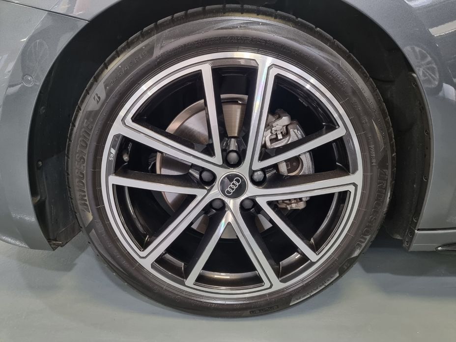 Audi A5 40 TFSI Quattro S Line, 2025