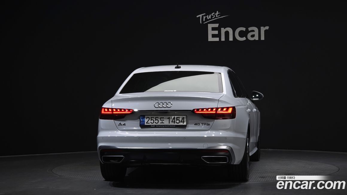 Audi A4 40 TFSI Premium, 2023