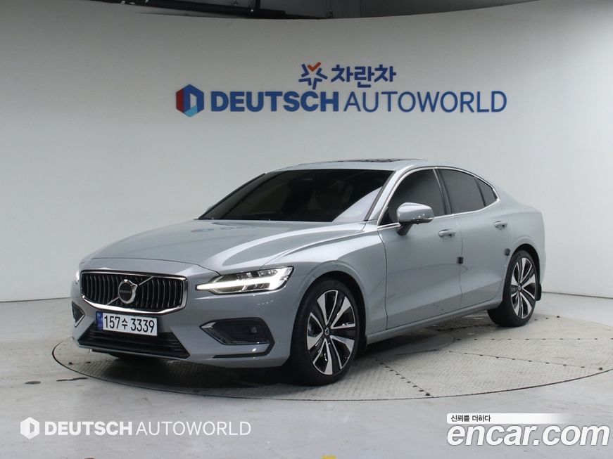 Volvo S60 B5 Ultra Bright, 2025