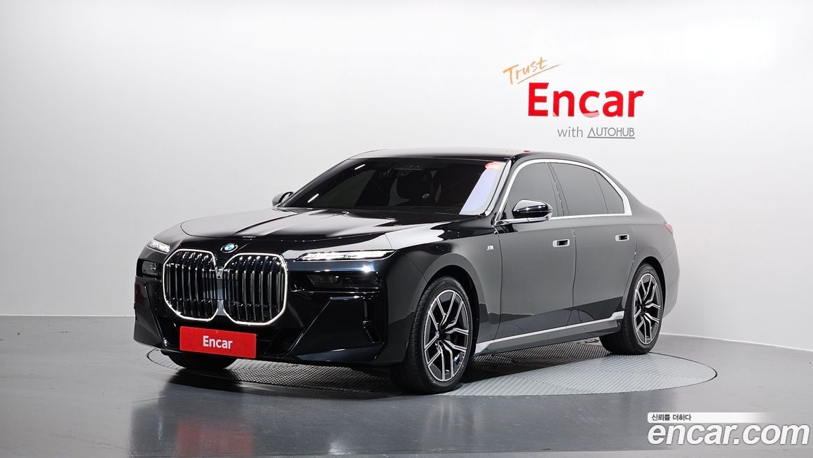 BMW 7-Series 740i xDrive M Sport, 2025
