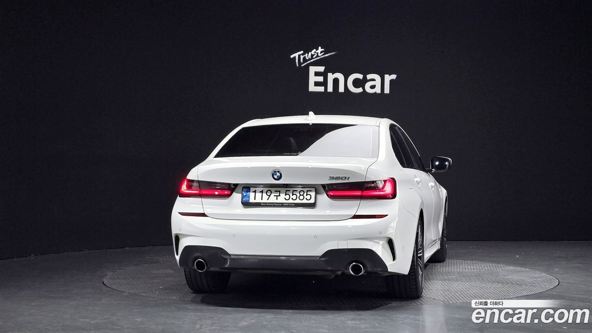 BMW 3-Series 320i M Sport, 2022