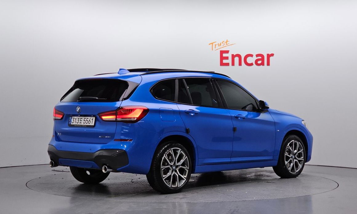 BMW X1 xDrive 20i M Sport, 2022