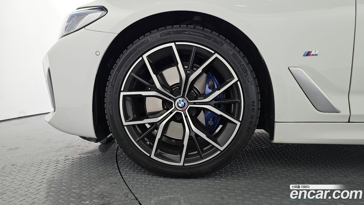 BMW 5-Series 530i M Sport Package, 2023