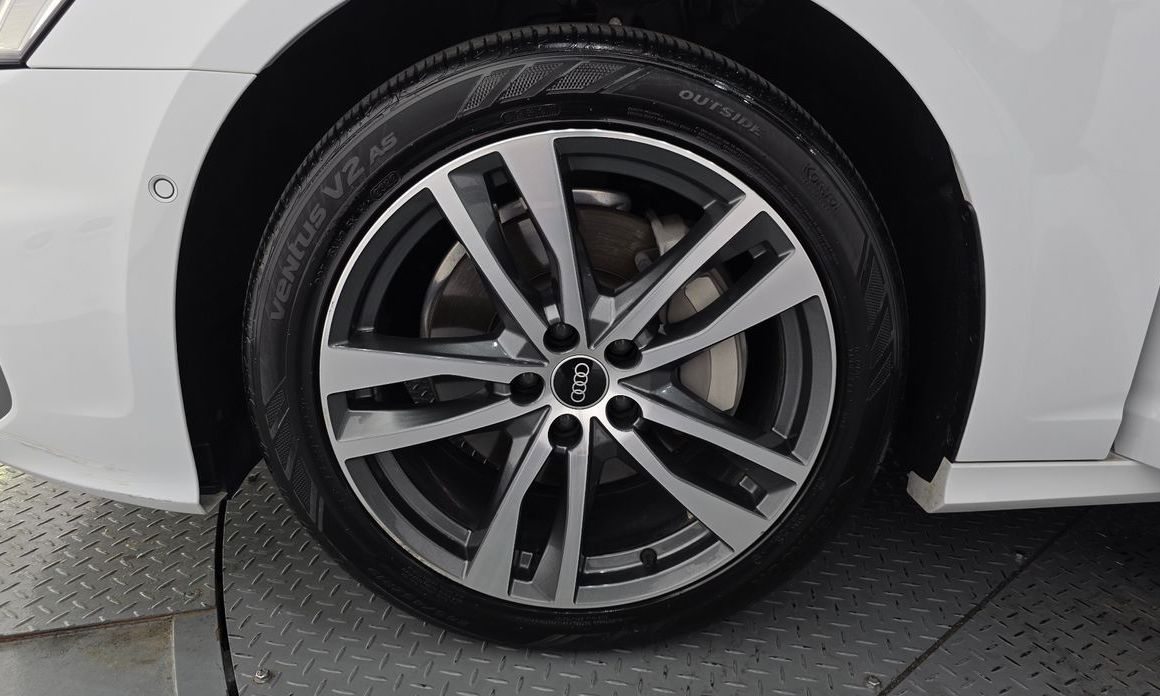 Audi A6 45 TFSI Quattro Premium, 2022