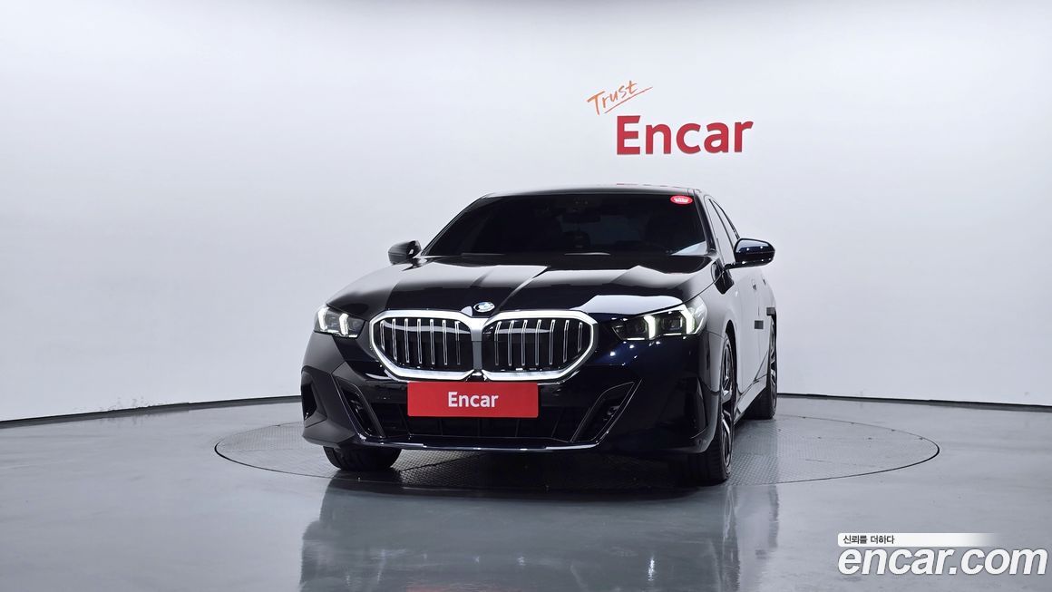 BMW 5-Series 530i xDrive M Sport, 2025