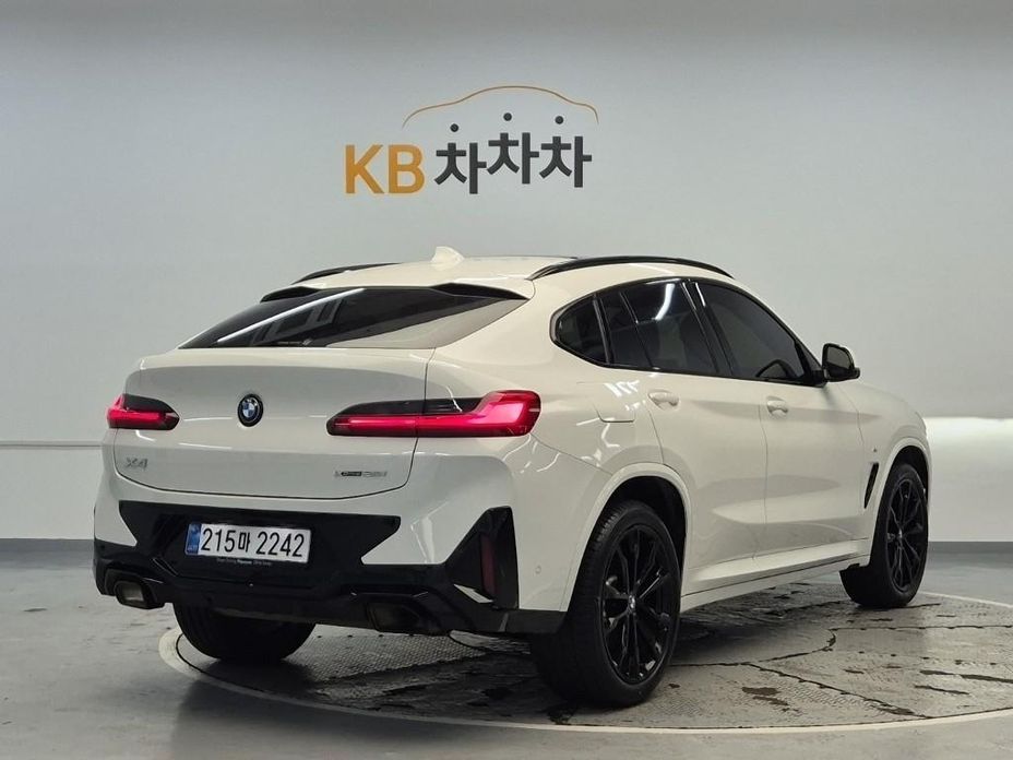 BMW X4 xDrive20i M Sports Pro, 2025