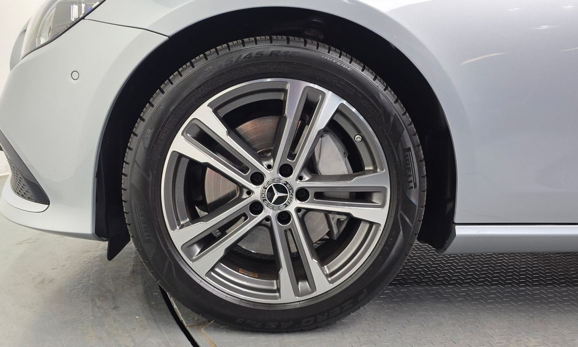 Mercedes-Benz E-Class E350 4MATIC Avantgarde, 2022
