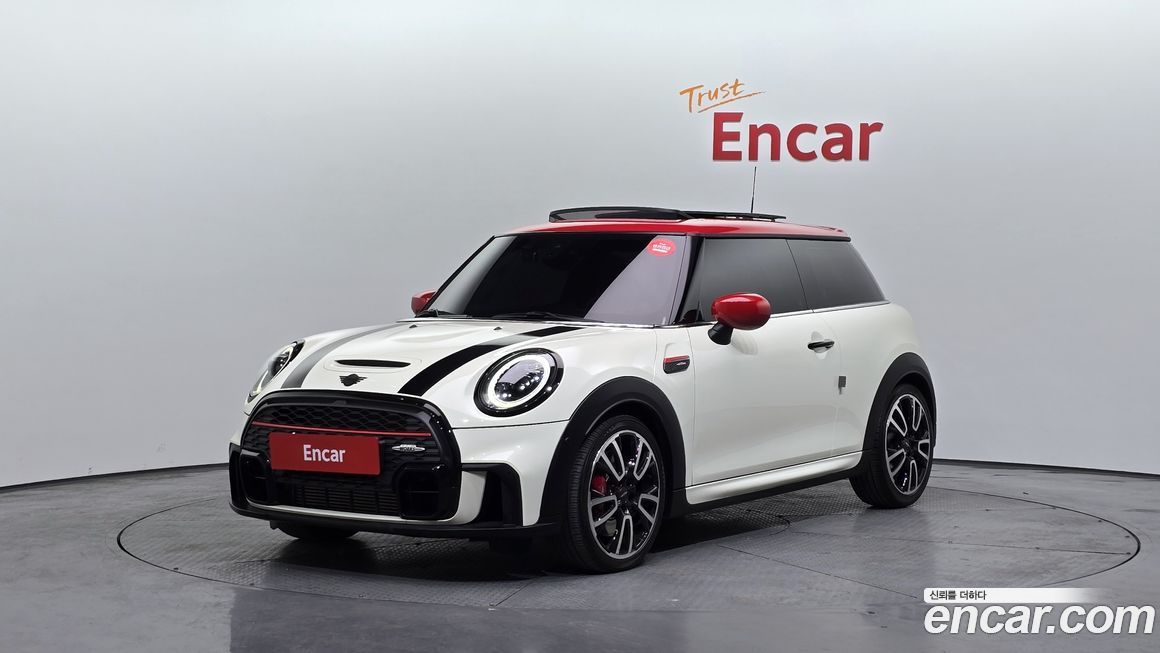 Mini Cooper JCW, 2022