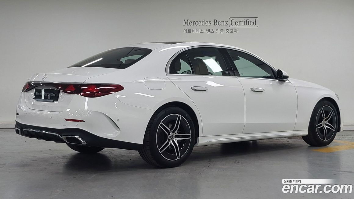 Mercedes-Benz E-Class E200 AMG Line, 2026