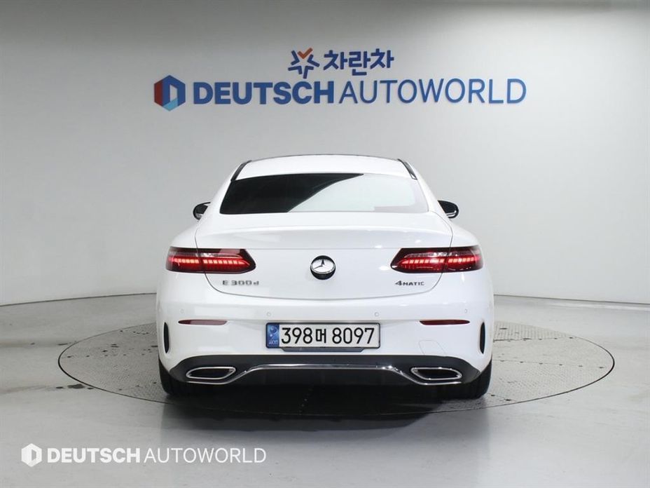 Mercedes-Benz E-Class E300d 4MATIC Coupe, 2022
