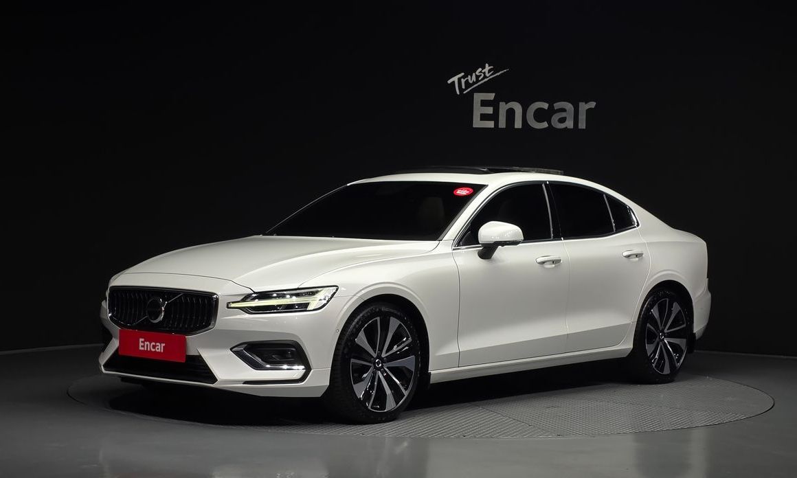 Volvo S60 B5 Ultimate Bright, 2024